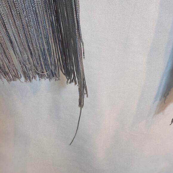Vintage Vera Silver Metallic Fringe Shawl – Y2K Glam Party Wrap - Picture 4 of 7